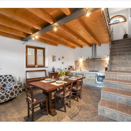 La Casa Dei Pasqui' Ferienhaus Bollone
